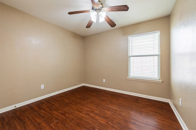 Building Photo - 15823 Kings Cypress Ln