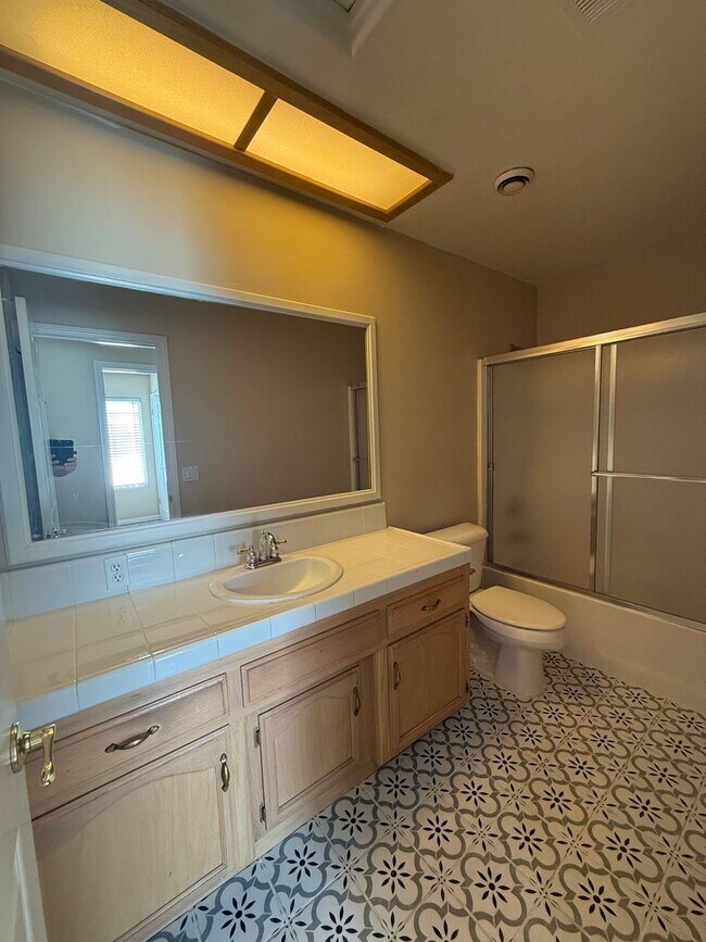Building Photo - 5704 Pine Canyon Dr
