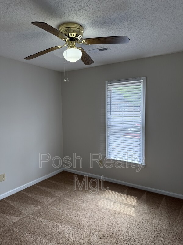 Building Photo - 629 Mystic Dr