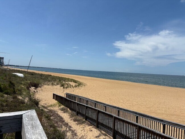 Building Photo - Cape Story by the Sea