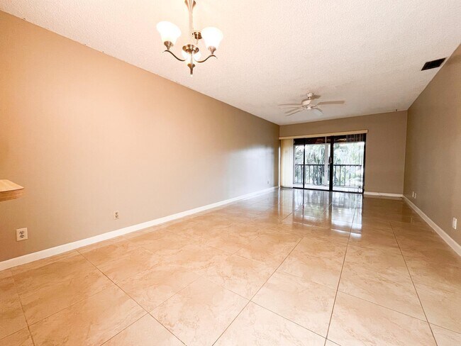 Building Photo - 5939 Forest Hill Blvd