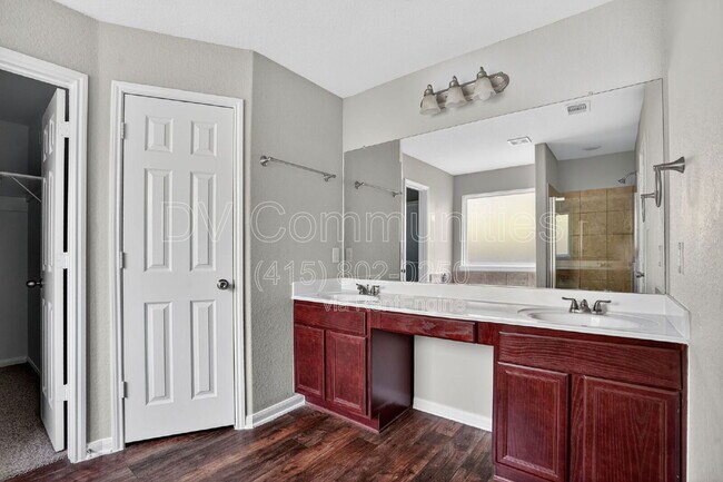 Building Photo - 18506 W Hardy Rd