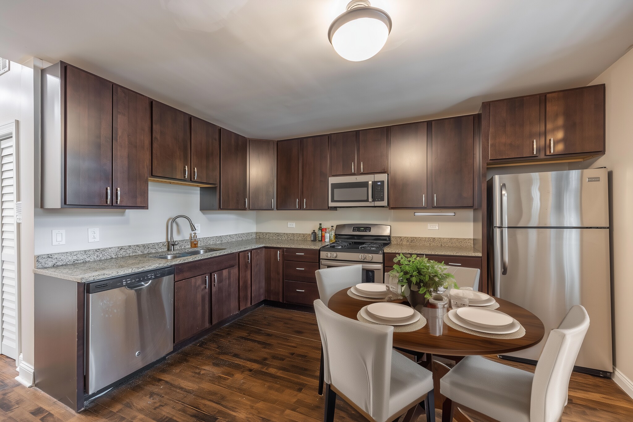 Building Photo - 4849 N Seeley Ave