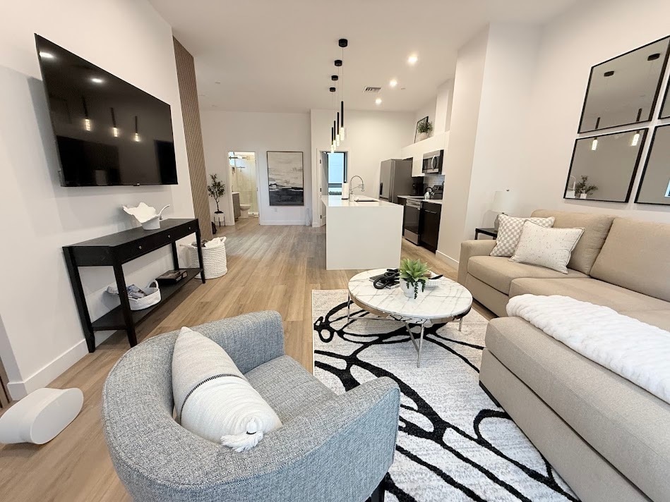 Main Level Living Area - 4220 N 32nd St