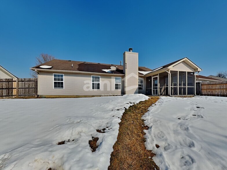 Building Photo - 7215 Kidwell Dr