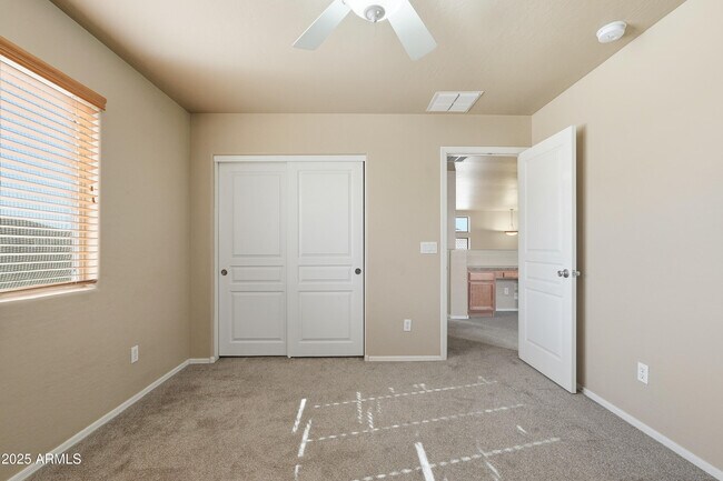 Building Photo - 3032 E Denim Trail