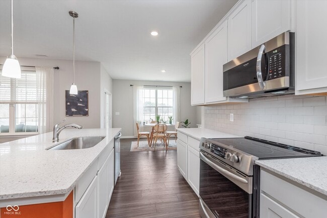 Building Photo - 1051 Macoun Dr
