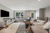 Building Photo - 499 Sunset Terrace