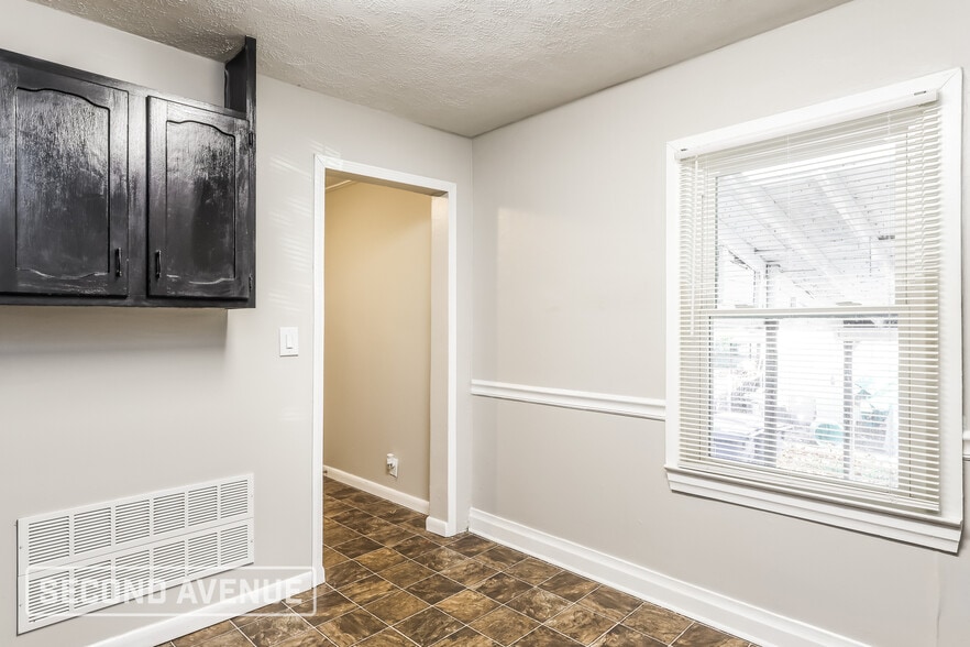 Building Photo - 4718 Dohn Rd