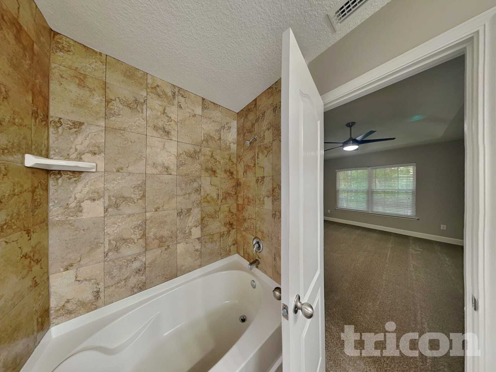 Building Photo - 45197 Weaver Cir