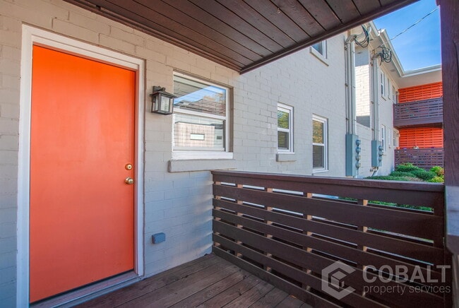 Building Photo - 271 Glen Iris Dr NE