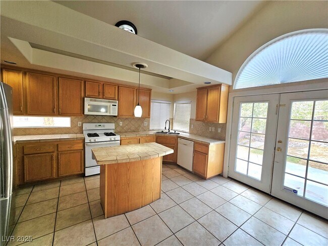 Building Photo - 7883 Salt Spray Ct