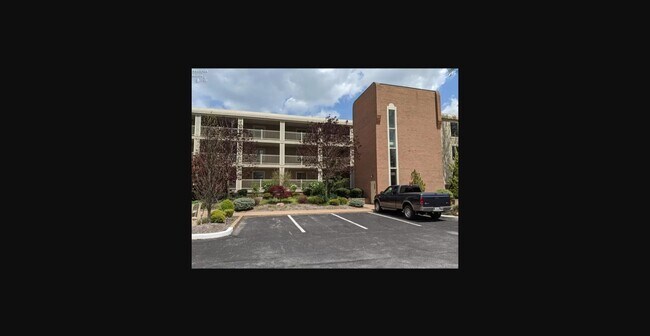 Parking Outside - 1507 Cleveland Rd E