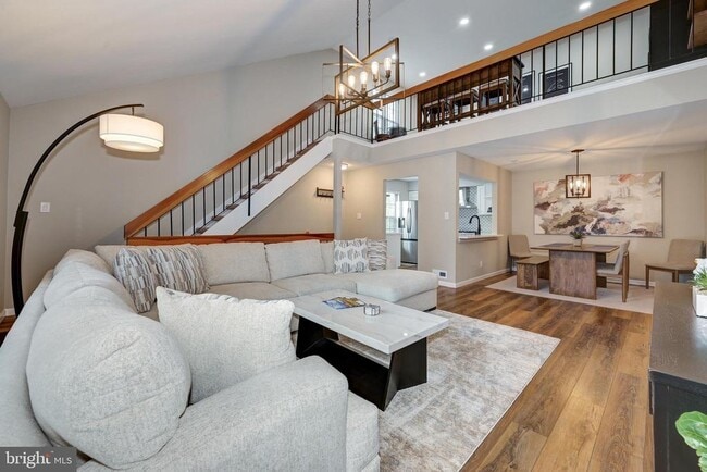 Primary Photo - 256 Everly Ct
