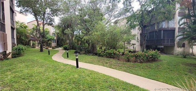 Building Photo - 6010 S Falls Cir Dr