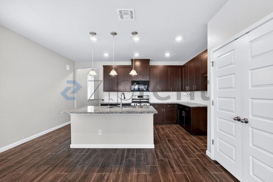 Building Photo - 14627 Sweet Clover