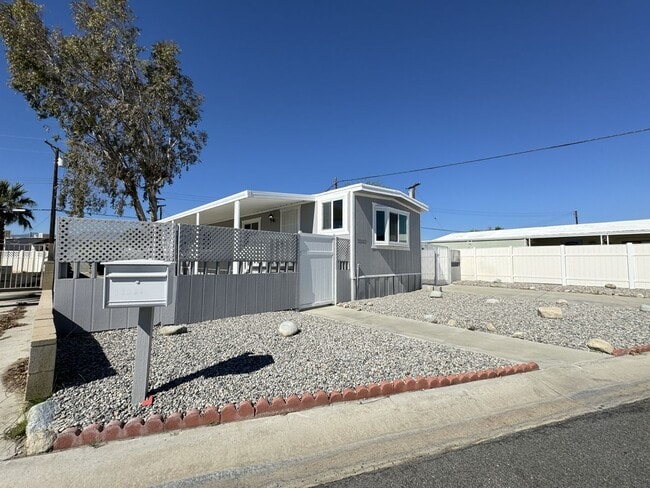 Building Photo - 32567 Southern Hills Ave