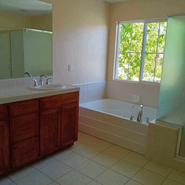 Building Photo - 4629 Palomino Way