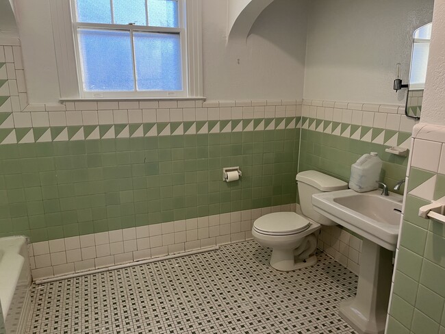 Hall bath - 6132 Canal Blvd