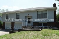 Building Photo - 1105 W Elm Terrace