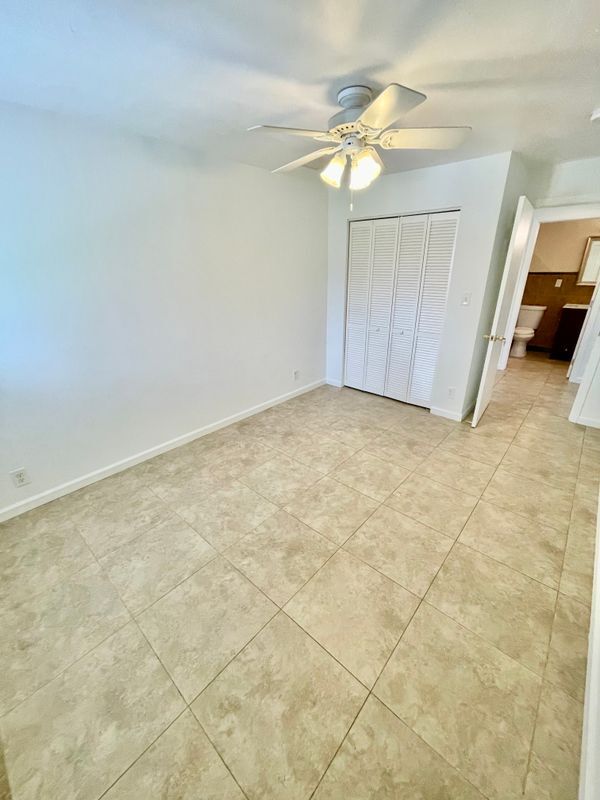 Building Photo - 4430 W Broward Blvd