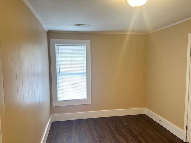 Building Photo - 1615 Johnson