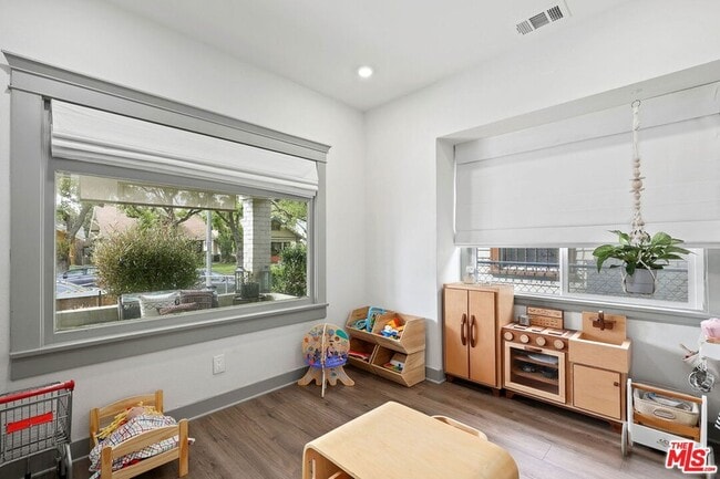 Building Photo - 3878 S Harvard Blvd