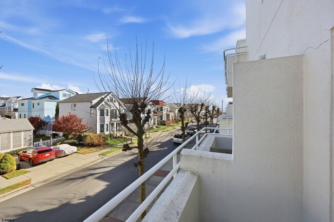 Building Photo - 7701 Atlantic Ave