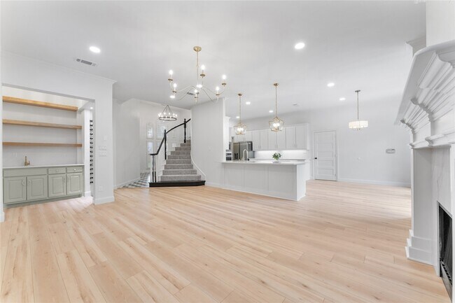 Building Photo - 3316 Westover Dr