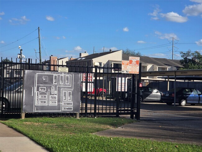 Building Photo - 10075 Westpark Dr