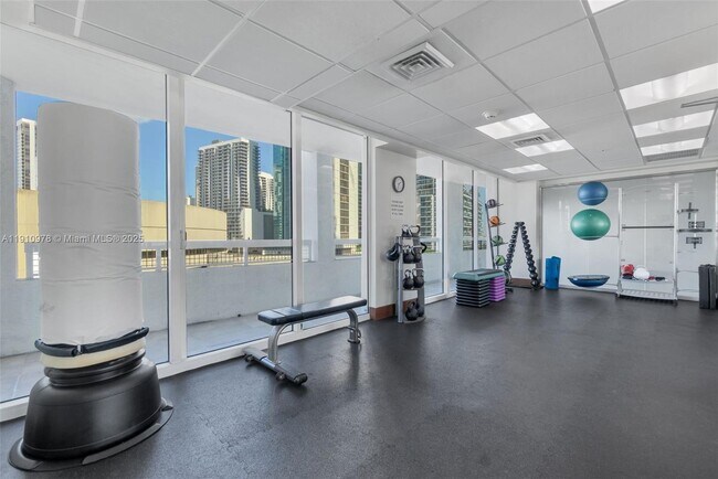 Building Photo - 31 SE 5th St