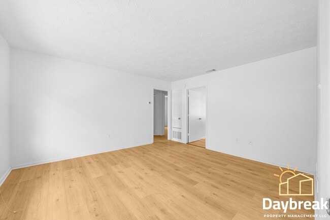 Building Photo - 10913 Queen Ann Ct