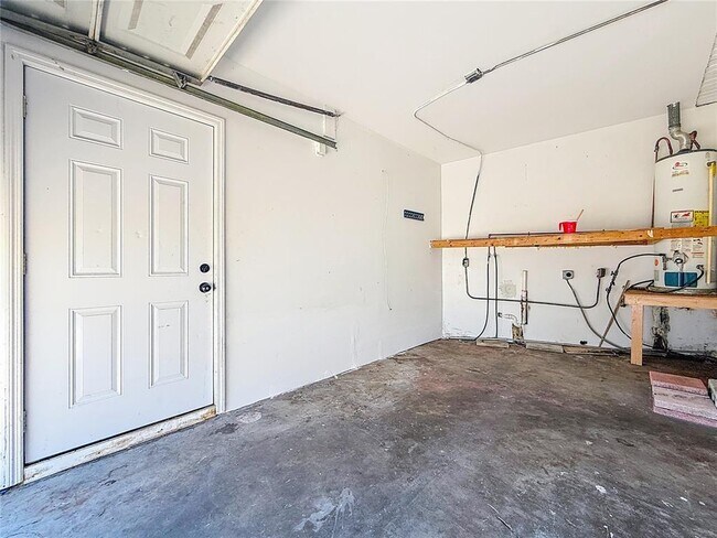 Building Photo - 2100 28th Ave N