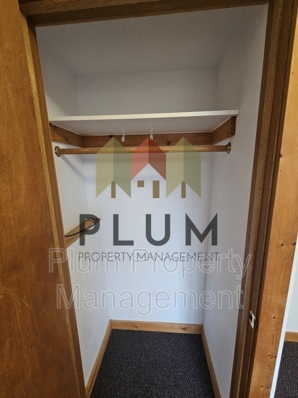 Building Photo - 929 S Johnson St