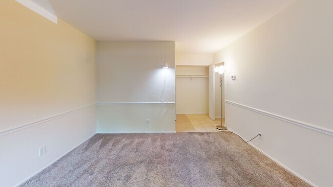 Building Photo - 19437 Brassie Pl