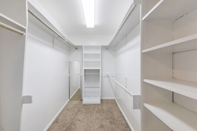 Building Photo - 3/2/2 READY TO RENT! Near ACU; ALL APPLIANCES PROVIDED