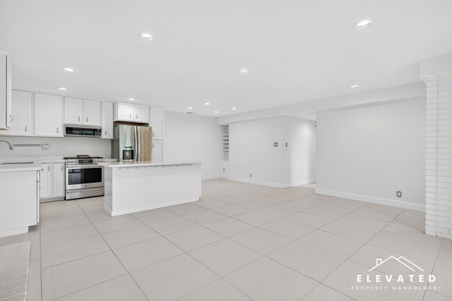 Building Photo - 458 Las Casitas Ct