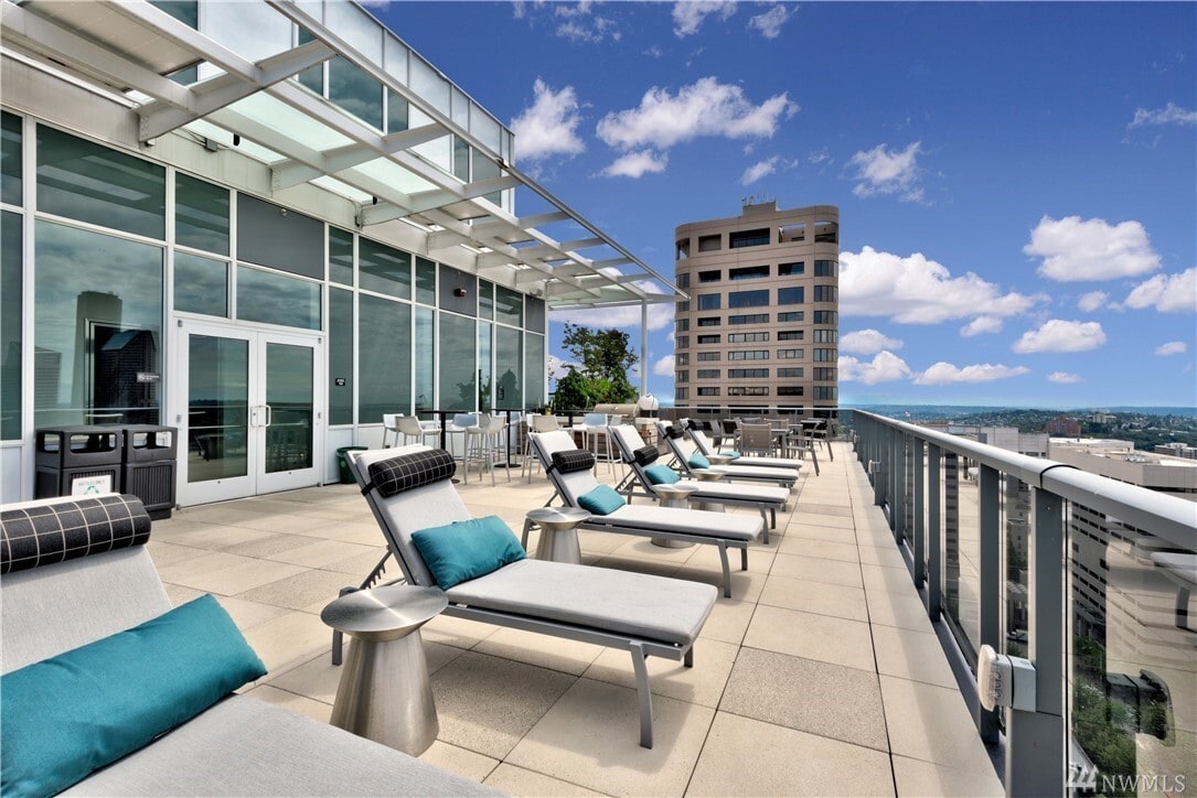 Building Photo - 1321 Seneca St