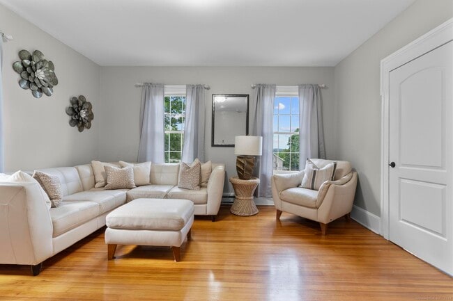 Building Photo - 286 Marlborough St