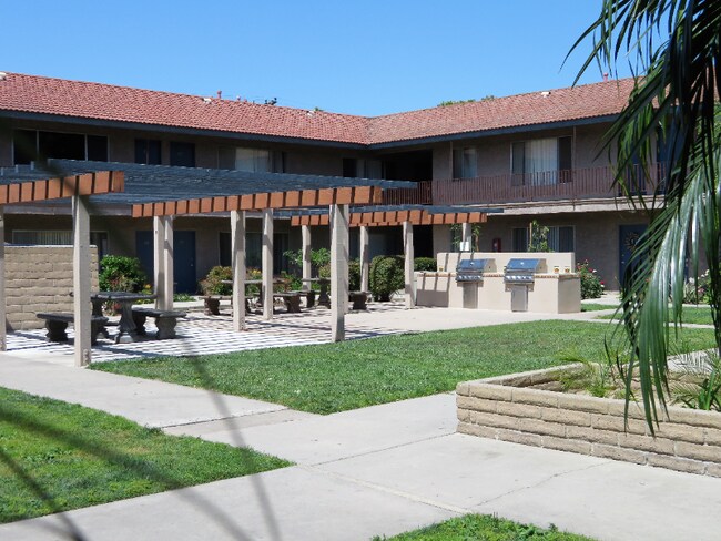 Building Photo - 17045 Medallion Ave