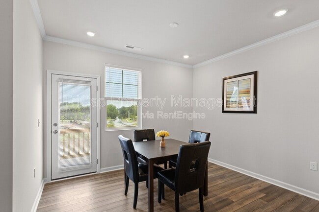 Building Photo - 1721 Chirping Trl