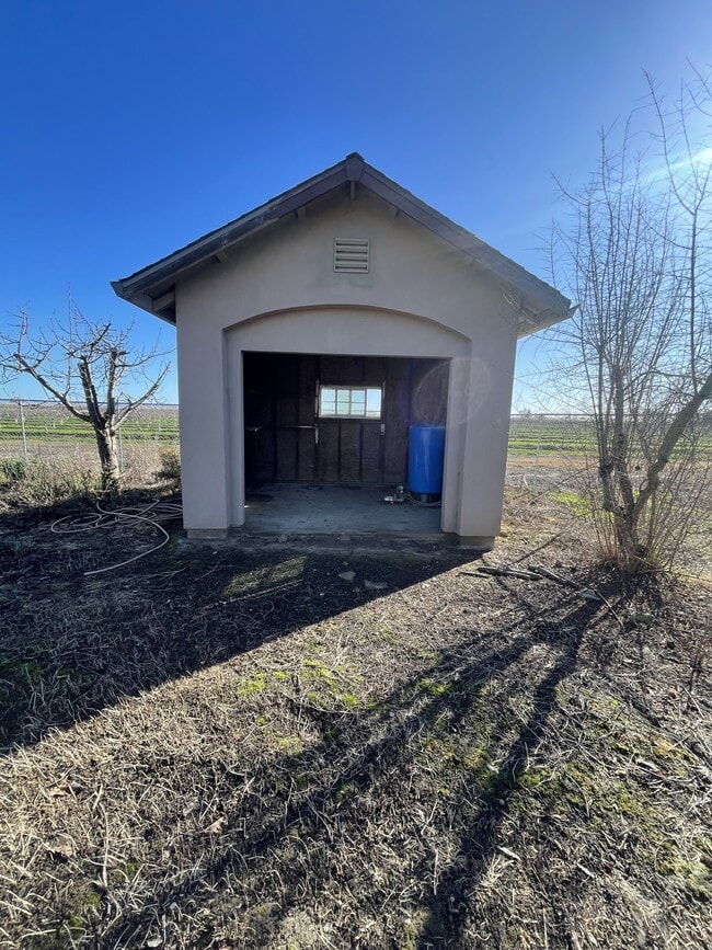 Building Photo - 8302 Bailey Rd