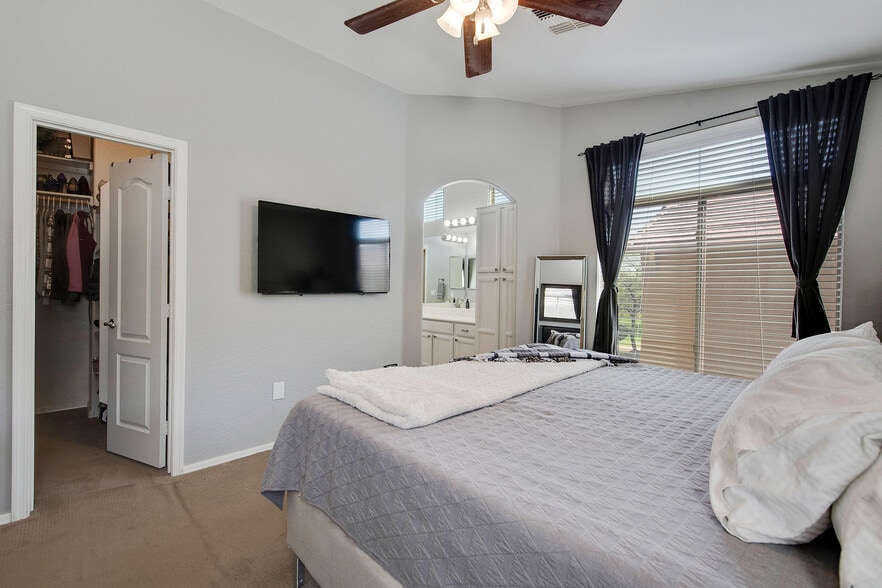 Master Bedroom - 2250 E Deer Valley Rd
