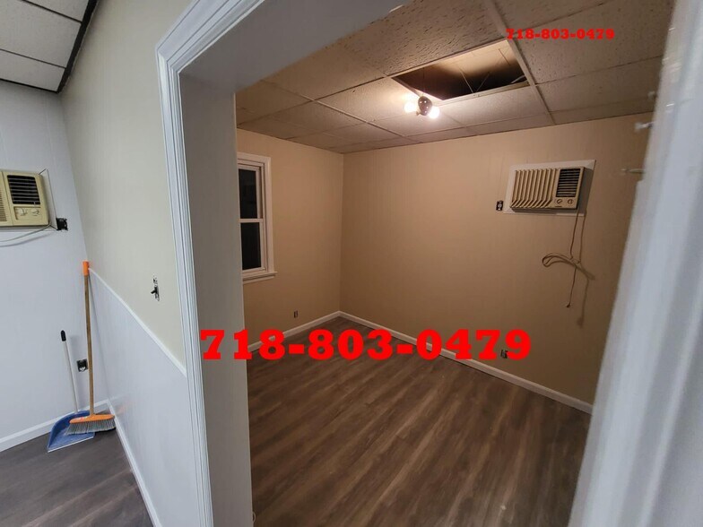 Building Photo - 97 W 54th St