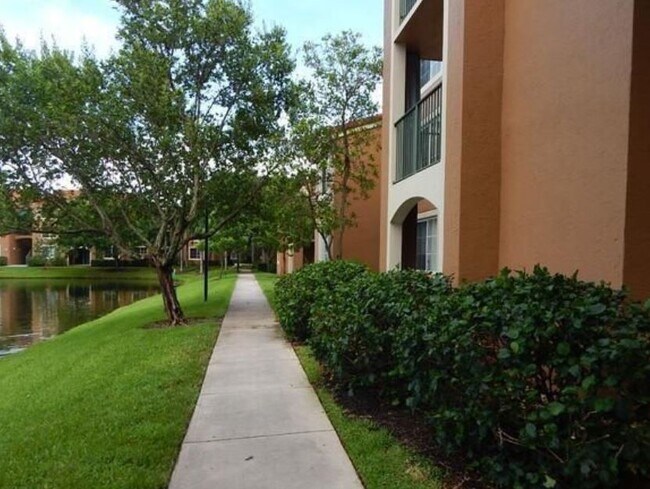 Building Photo - 4816 N State Road 7