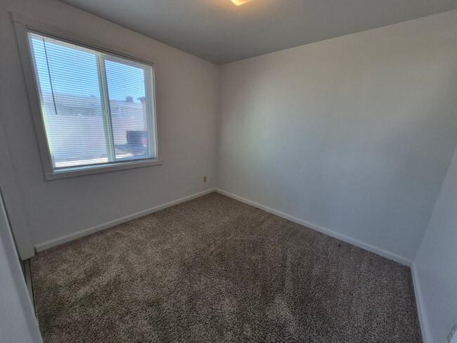 Building Photo - 4861 Lehrer Dr