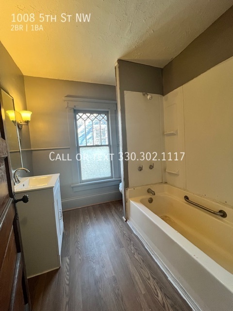 Building Photo - Two bedroom house for rent - Canton NW