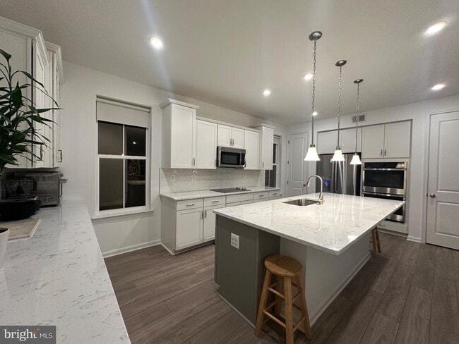 Building Photo - 310 Andrew Ct