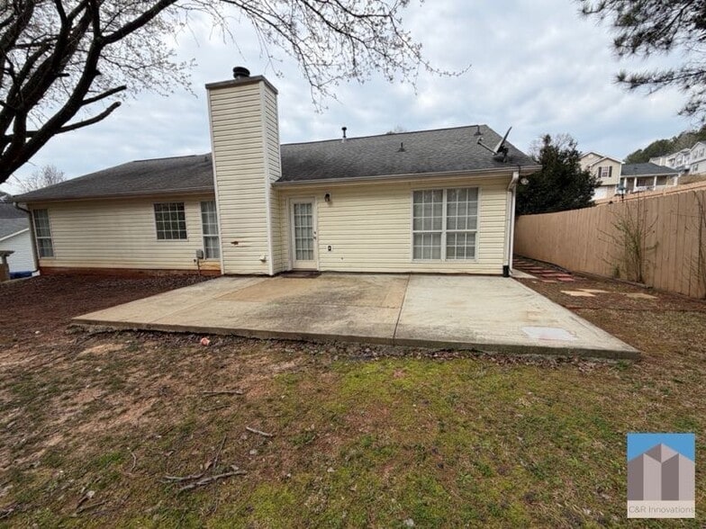 Building Photo - 414 Saddle Shoal Trl