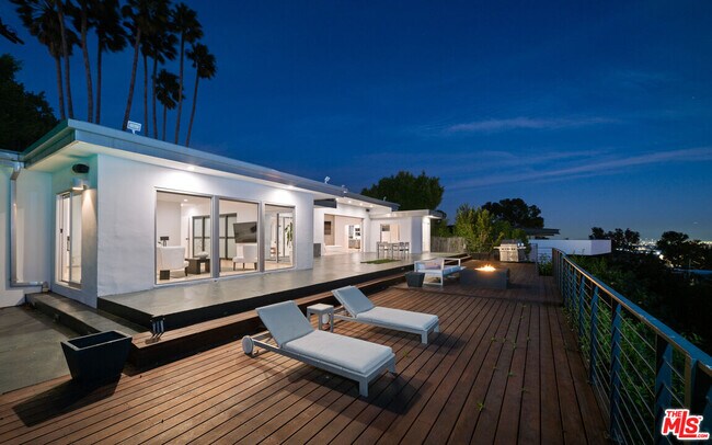 Building Photo - 10134 Angelo View Dr